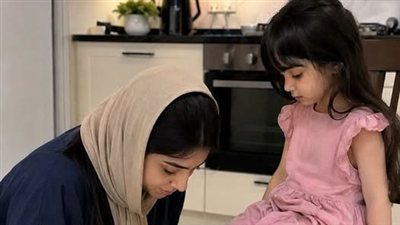 رجل يزرع كاميرات خفيه لحماية ابنته