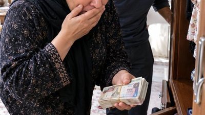 فلوس مرات ابني حكايات زهرة 